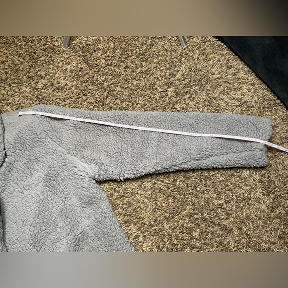 Gray Fuzzy Jacket - Picture 4 of 7